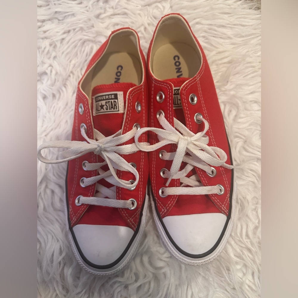 Varsity red! Women's Chuck Taylor All Star Shoreline Low Top Sneaker!